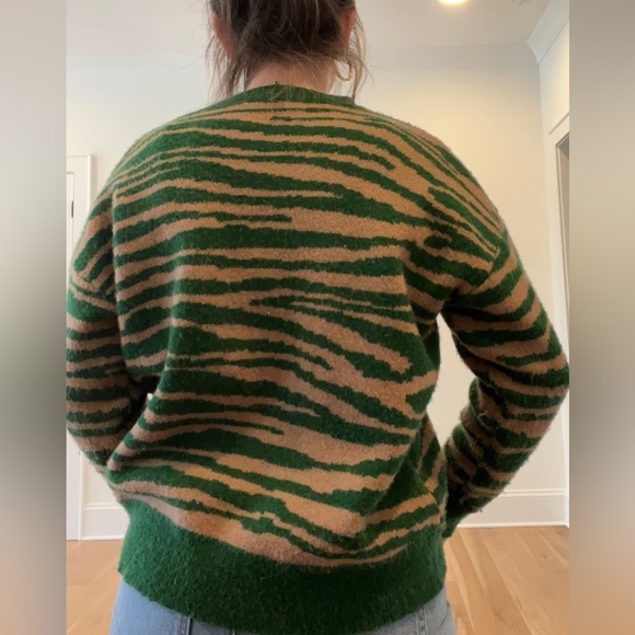 UO Sweater - Picture 2 of 2